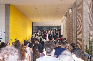 Estudantes chegaram cedo para fazer PAS 3 -  (crédito:  Mariana Campos/CB/D.A Press)