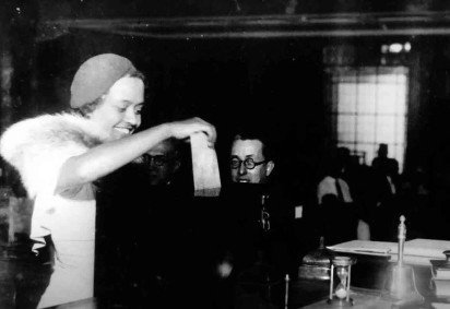 Biografia da sindicalista, jornalista e feminista Almerinda Gama corrige injustiça histórica em torno da alagoana, que também defendia o direito ao divórcio

 -  (crédito: CPDOC/FGV/REPRODUÇÃO)