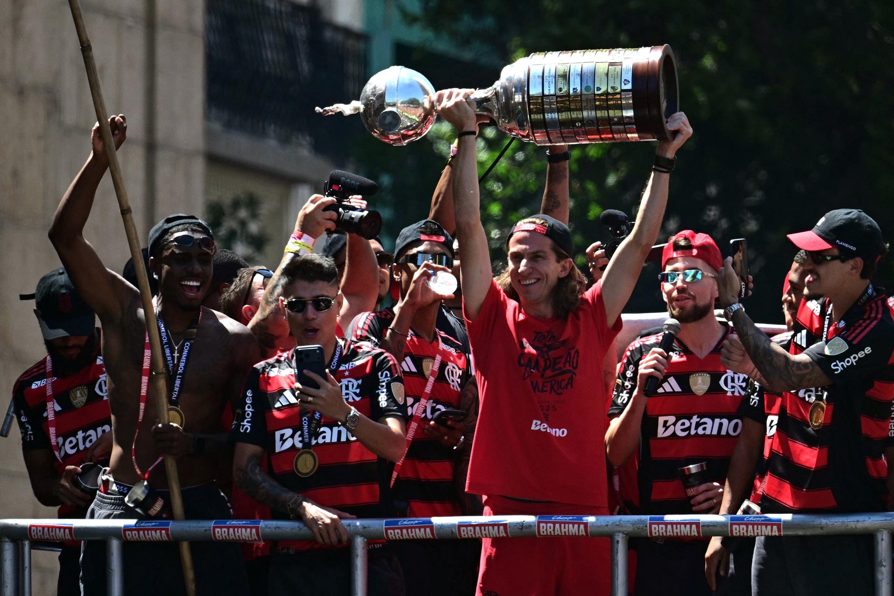 Crônica da Cidade: Pausa para o futebol