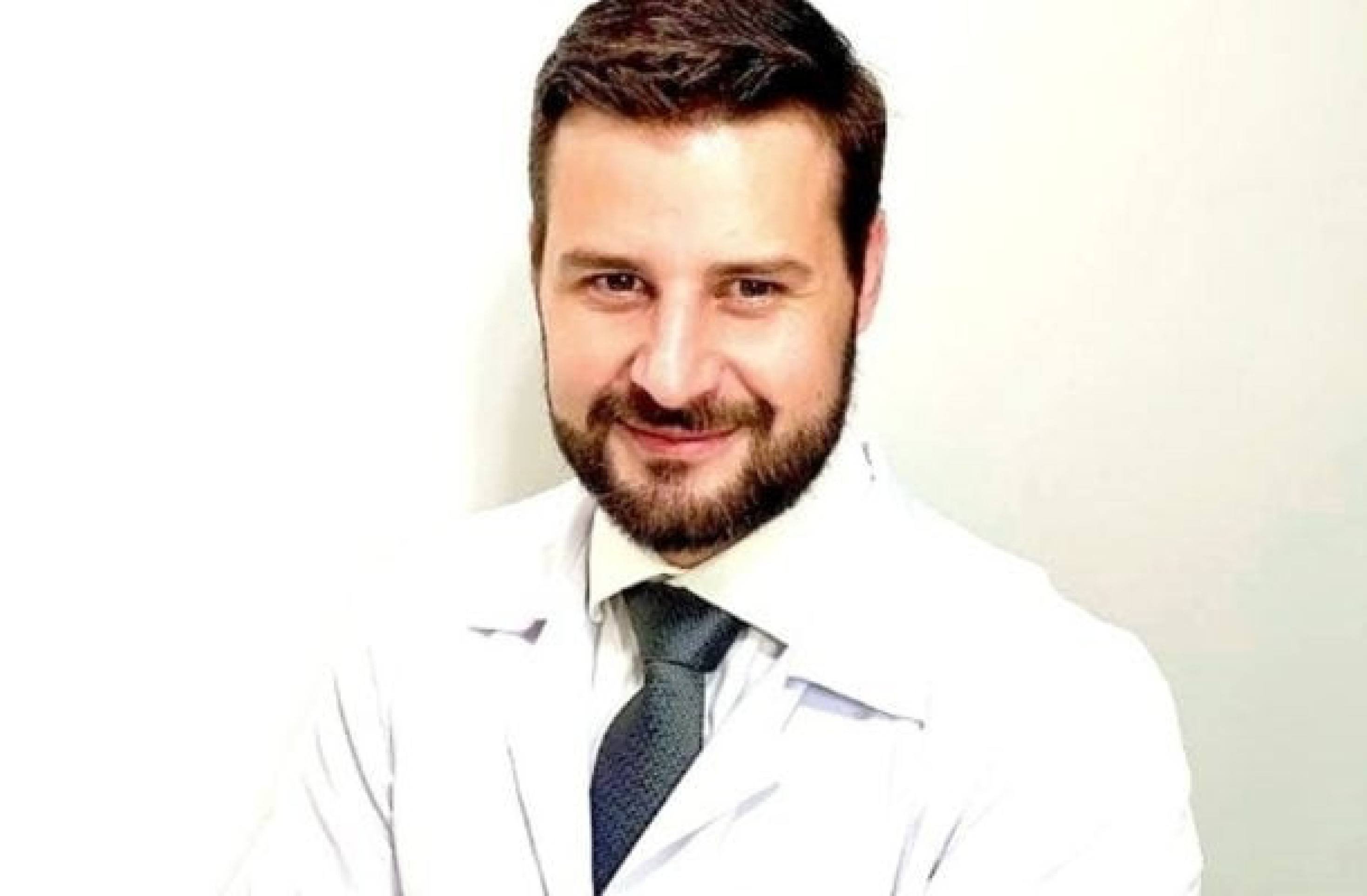 Polícia afirma que palmeirense pulava em ônibus antes de bater a cabeça em ponte