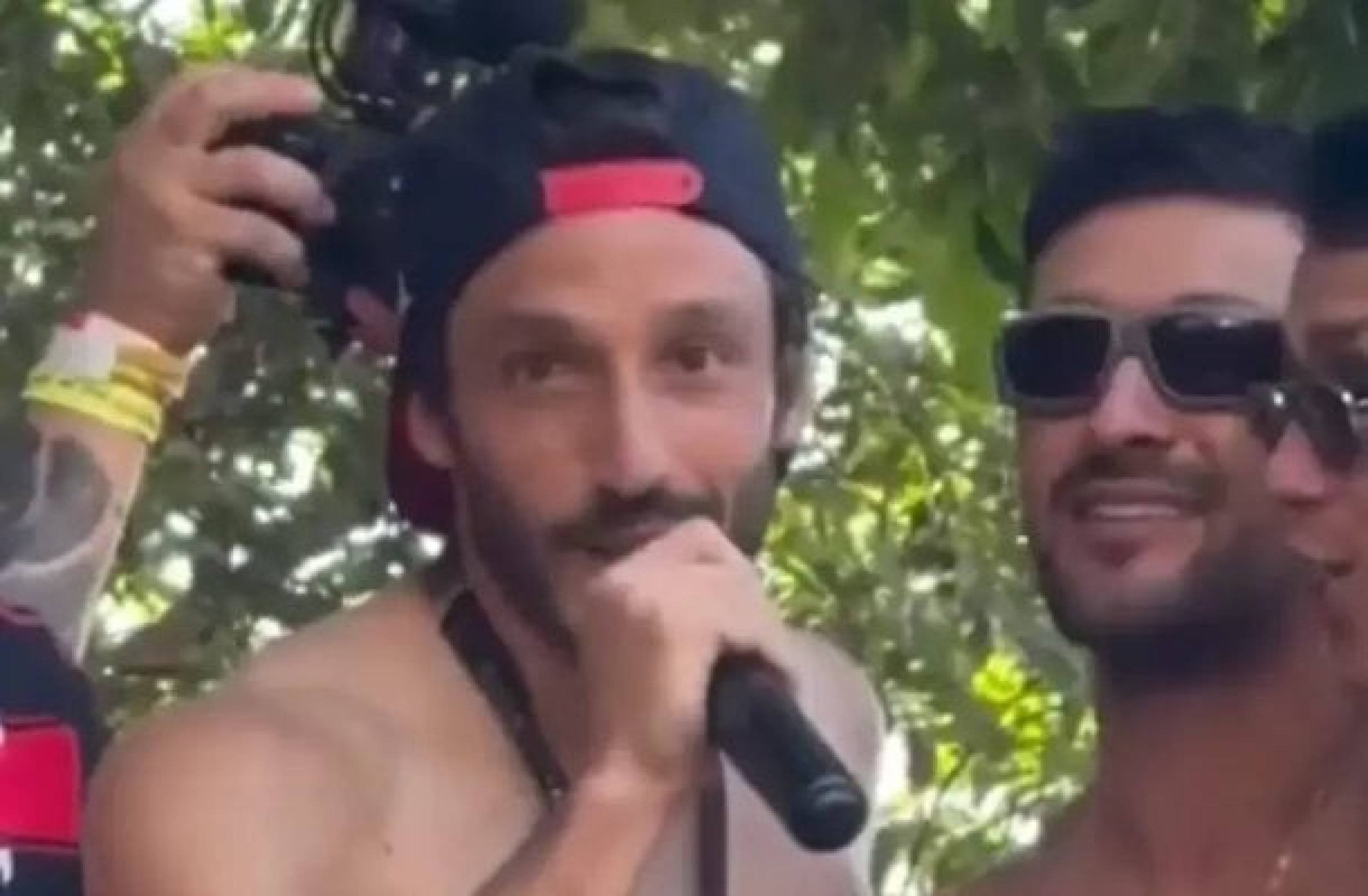 Viña provoca o Palmeiras, seu ex-time, durante festa do Flamengo