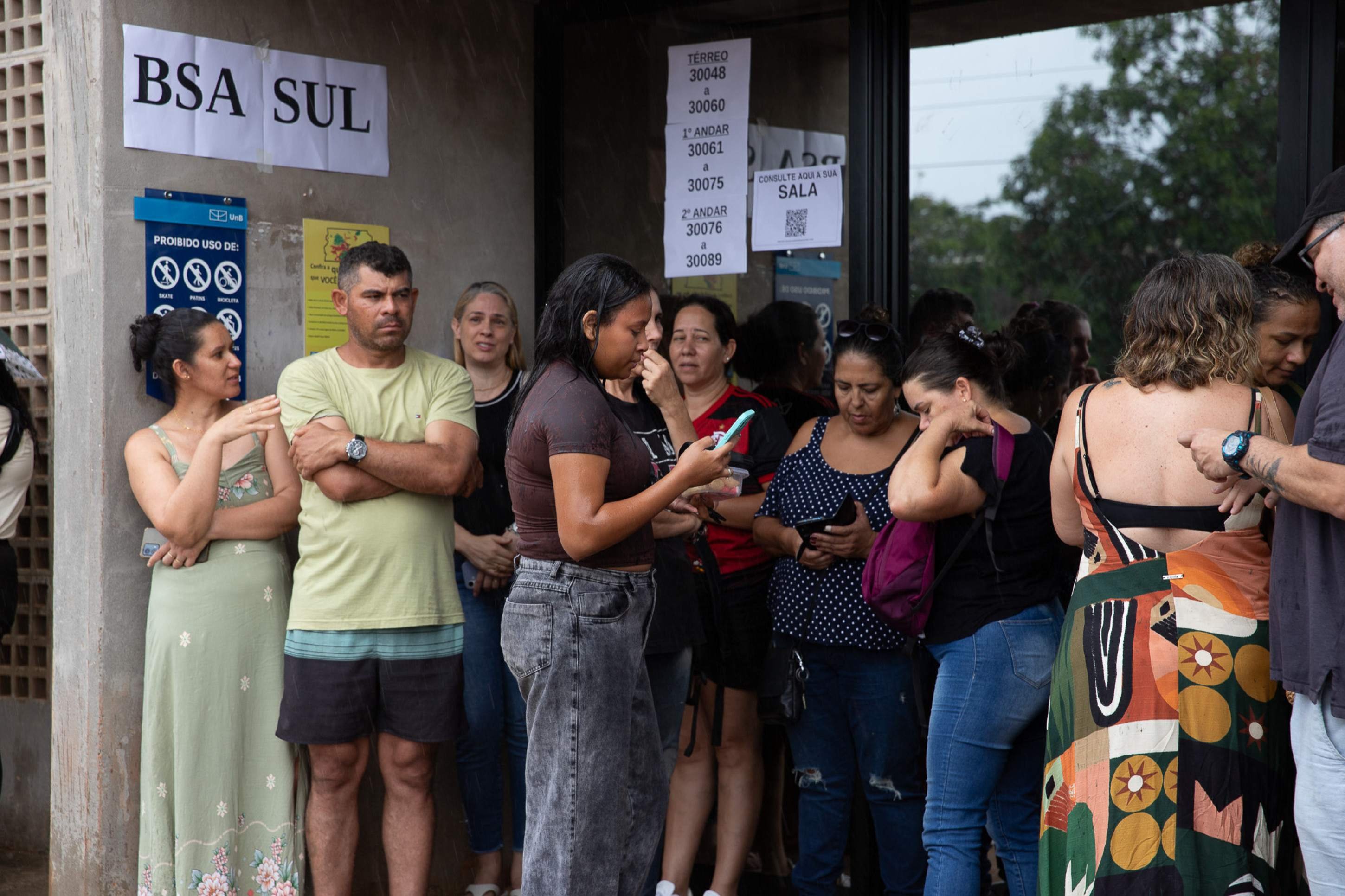 Port&otilde;es fecharam exatamente &agrave;s 12h30