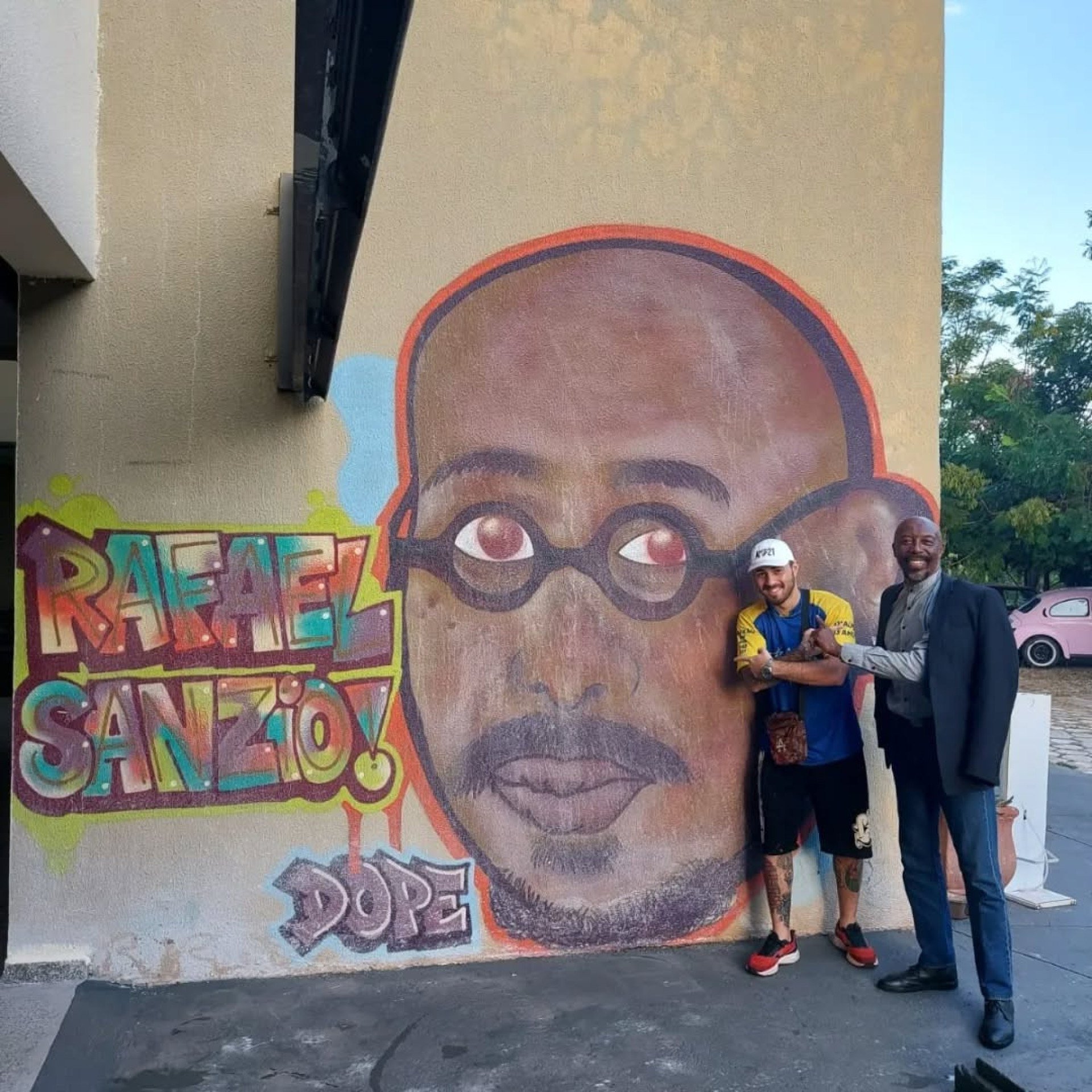 Grafiti feito na Faculdade de Geofragia da Unesp em homenagem ao professor Rafael Sanzio, em celebração ao Dia da Consciência Negra