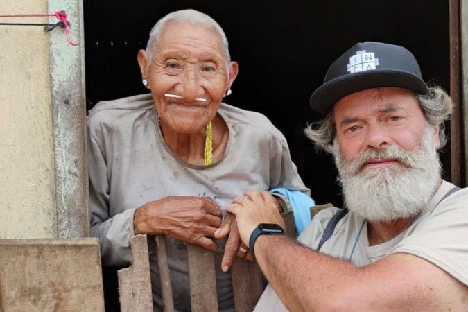  Neste ano, Toitji reencontrou o antropólogo Márnio Teixeira-Pinto, conhecido desde os tempos do contato  -  (crédito: Funai)