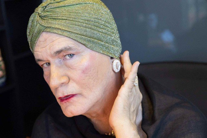 Carlos Neves estreia monólogo da Cia Em Comma de Teatro - (crédito: Divulgação) Carlos Neves estreia monólogo da Cia Em Comma de Teatro - (crédito: Divulgação)