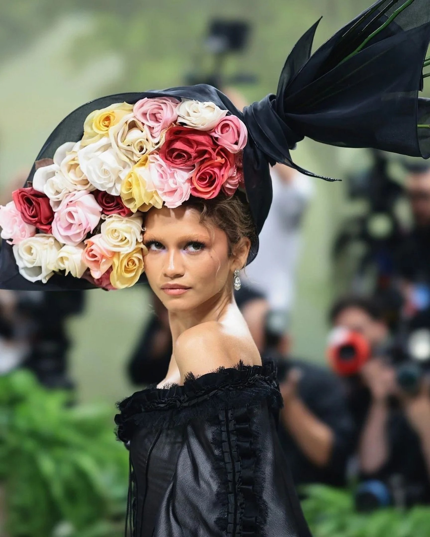 Sobrancelhas descoloridas: a tendência que apaga para destacar