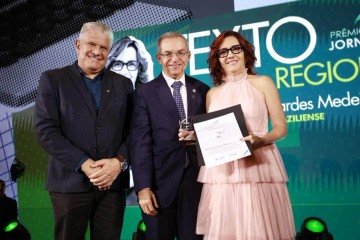 A coordenadora da editoria de Cidades do Correio, Adriana Bernardes, recebeu o Prêmio ABDE de Jornalismo - (crédito: Divulgação) A coordenadora da editoria de Cidades do Correio, Adriana Bernardes, recebeu o Prêmio ABDE de Jornalismo - (crédito: Divulgação)