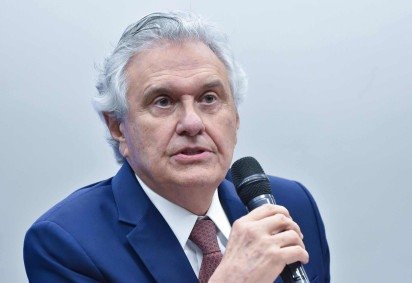 Caiado também questionou decisões do Judiciário que afetam a política penitenciária e citou a ADPF 347, que trata das condições do sistema prisional -  (crédito: Zeca Ribeiro / Câmara dos Deputados)