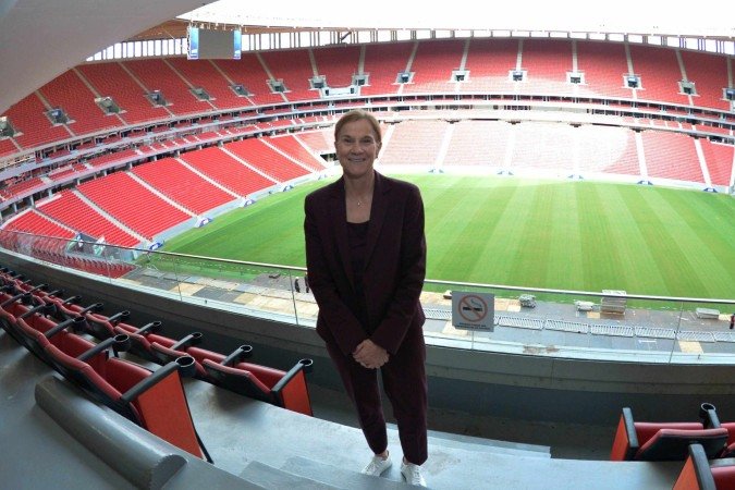  02/12/2025. Ed Alves CB/DA Press. Esportes.Entrevista com Jill Ellis - Tecnica de Futebol Bicampe.. e Diretora de Futebol da Fifa. 
    