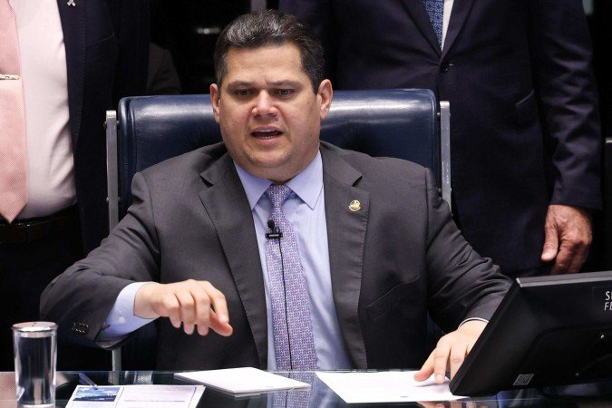  Bras..lia 02/12/2025 -O presidente do Senado, Davi Alcolumbre, informou ao Plen..rio  que determinou o cancelamento do calend..rio de aprecia....o da indica....o presidencial do advogado-geral da Uni..o, Jorge Messias, para integrar o Supremo Tribunal Federal (STF). Foto Lula Marques/Ag..ncia Brasil
     -  (crédito: Lula Marques/Agencia Brasil)