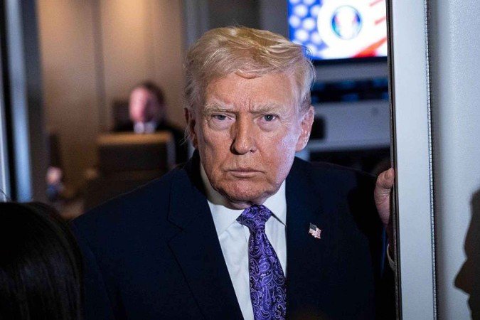 Segundo reportagem do Washington Post, Pete Hegseth teria ordenado 'matar todos' após autorizar segundo ataque -  (crédito: Getty Images)