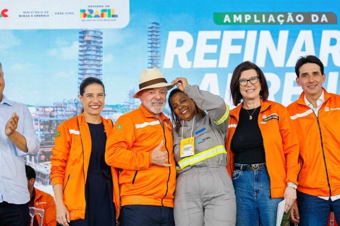 Na cerimônia na Refinaria Abreu e Lima, Lula direcionou boa parte do discurso para falar sobre violência contra as mulheres - (crédito: Ricardo Stuckert / PR) Na cerimônia na Refinaria Abreu e Lima, Lula direcionou boa parte do discurso para falar sobre violência contra as mulheres - (crédito: Ricardo Stuckert / PR)