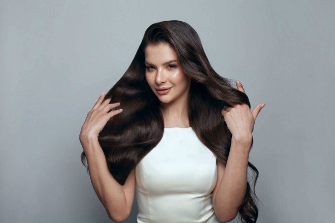 O cabelo pode passar por diversas mudanças ao longo da vida (Imagem: MillaF | Shutterstock) -  (crédito: EdiCase)