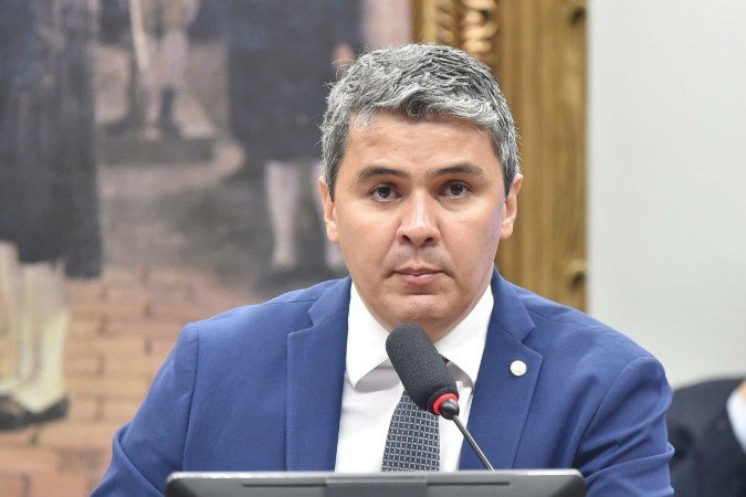 Diego Garcia disse que também identificou elementos que poderiam indicar perseguição política na condução do processo. -  (crédito: Zeca Ribeiro / Câmara dos Deputados)