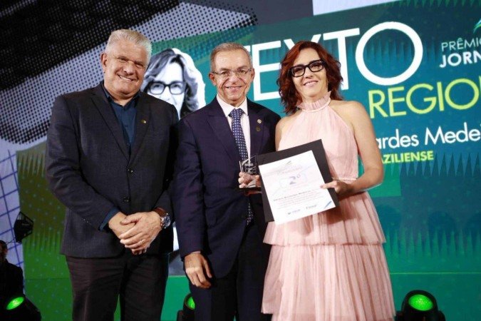 A coordenadora da editoria de Cidades do Correio, Adriana Bernardes, recebeu o Prêmio ABDE de Jornalismo -  (crédito: Divulgação)