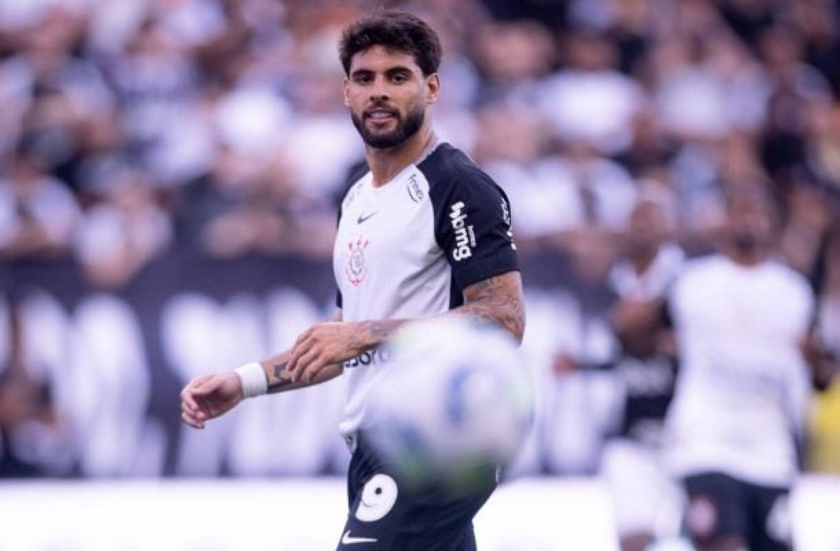 Yuri Alberto treina no Corinthians e aguarda por resultados de exames