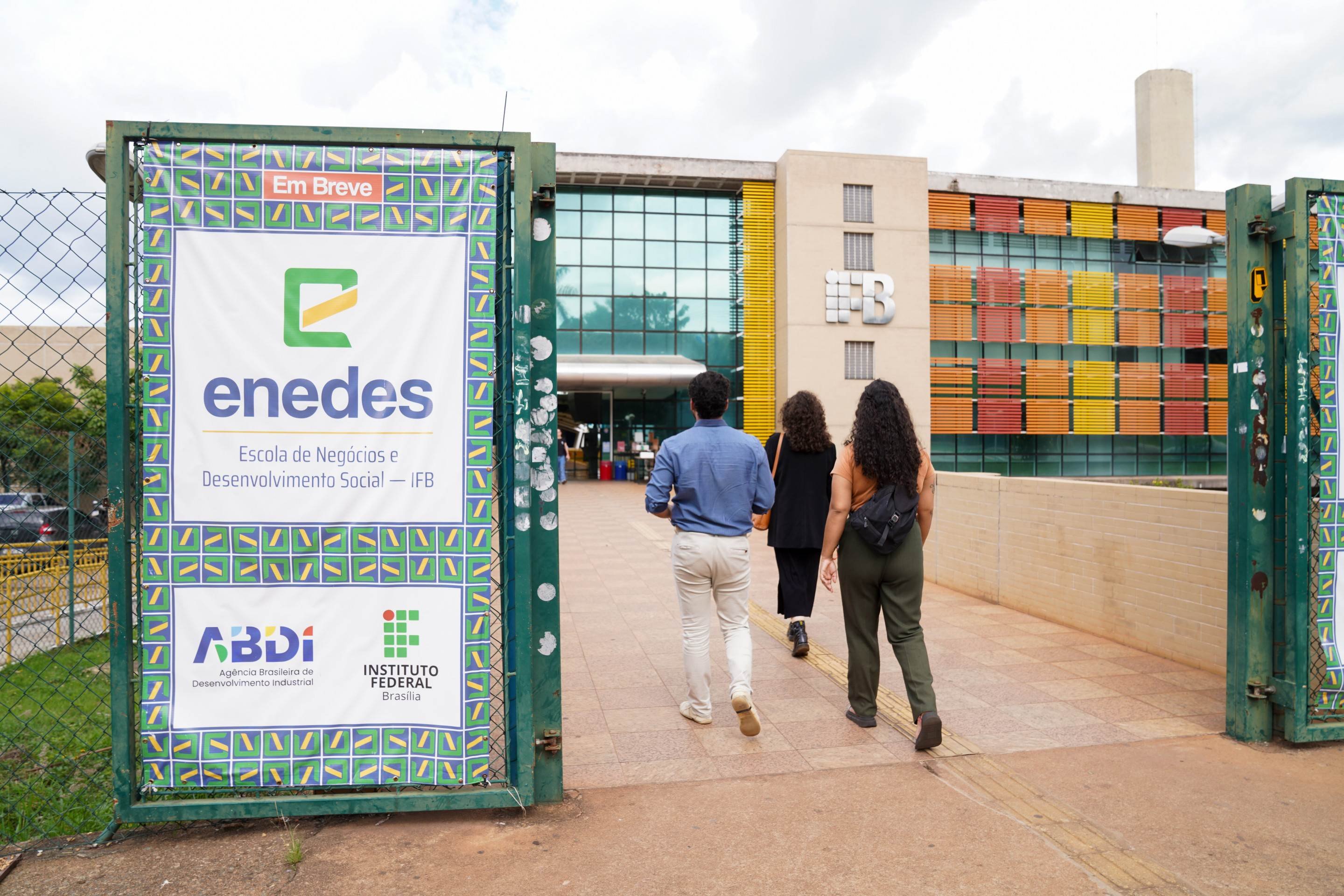 Brasília ganha escola voltada ao empreendedorismo