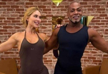 Professor de Virginia desabafa sobre missão de fazer famosa ter samba no pé -  (crédito: Reprodução/Instagram) -Professor de Virginia desabafa sobre missão de fazer famosa ter samba no pé -  (crédito: Reprodução/Instagram)