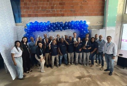 Trabalhadores da construção civil celebram fim do ano letivo no Programa de Alfabetização 
 -  (crédito: Divulgação/ Seconci-DF)