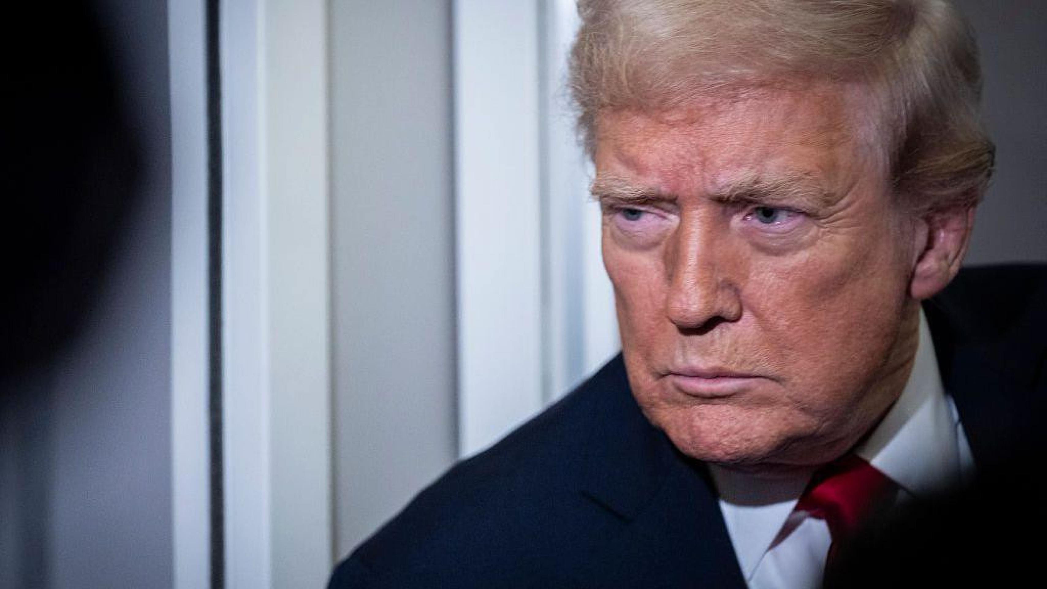 Governo Trump paralisa processos de residência e cidadania para imigrantes de Cuba, Venezuela e outros 17 países