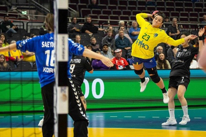 Agressivo no ataque, o Brasil ainda não perdeu nesta Copa do Mundo e tem tudo para disputar as quartas de final no torneio disputado na Alemanha e na Holanda -  (crédito:  Bruno Ruas/Ruas Midia/CBHb)