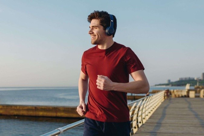 A atividades física melhora a saúde do coração e contribui para uma vida mais longa (Imagem: ViDI Studio | Shutterstock) -  (crédito: EdiCase)