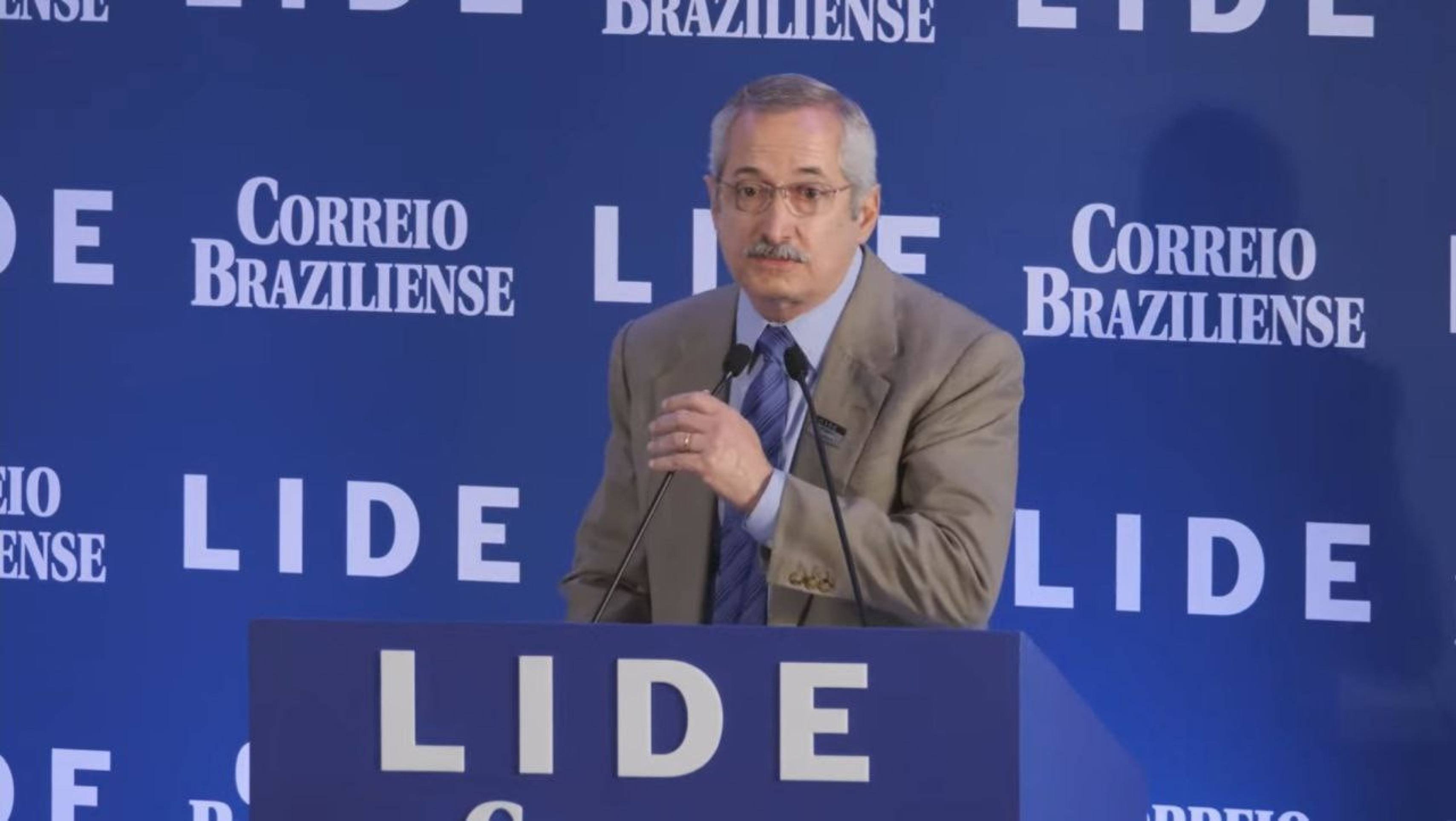 Ex-ministro critica burocracia e diz que Brasil tem vocação para o agro