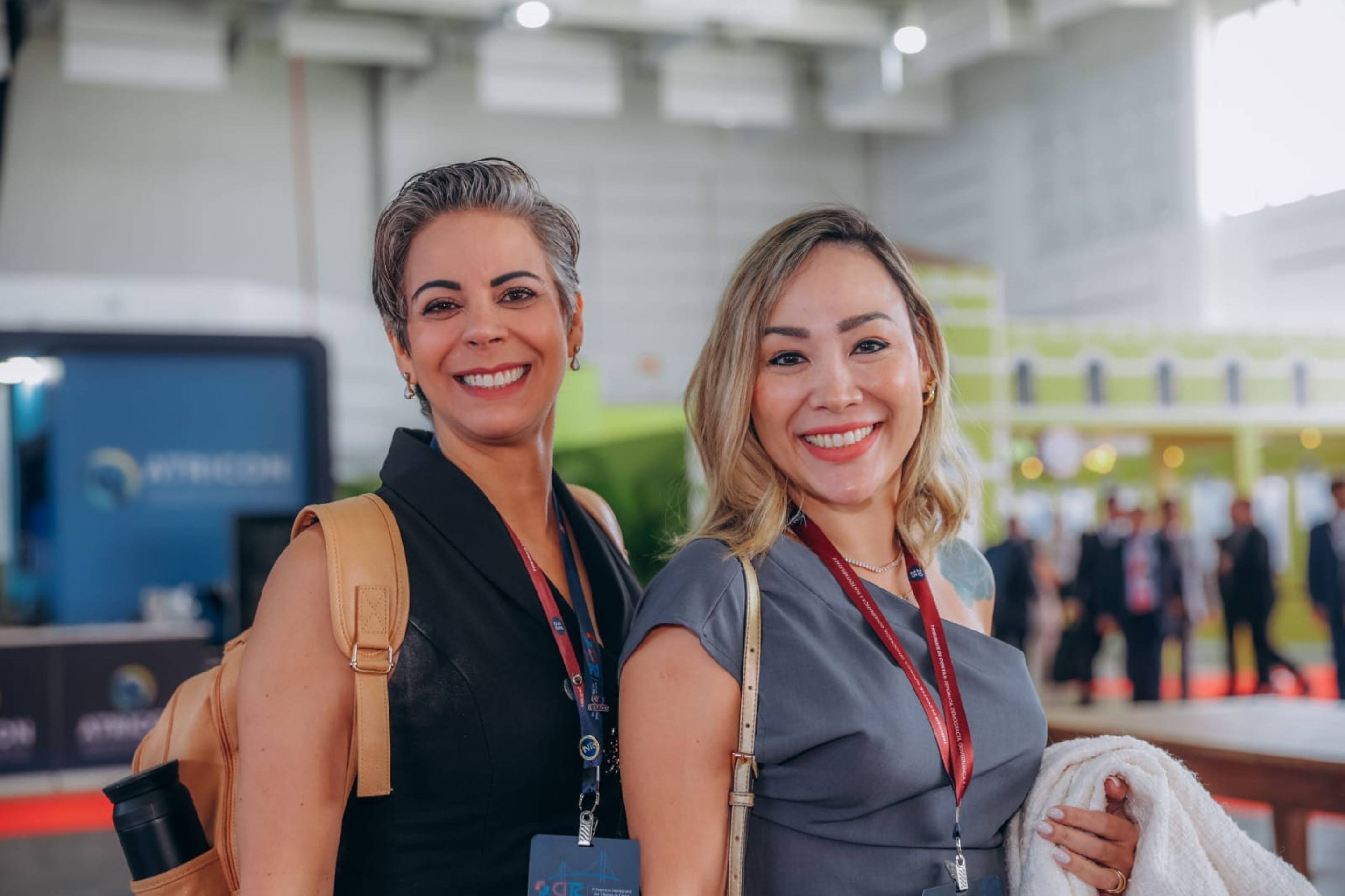  Cínthia Thomazi, do Tribunal de Contas do Distrito Federal (TCDF) e Simony Jin, do Tribunal de Contas do Mato Grosso (TCE-MT)