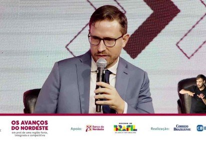 Segundo o economista do Banco Mundial, a redu&ccedil;&atilde;o da pobreza no Brasil passa obrigatoriamente por avan&ccedil;os no Nordeste
 -  (crédito: Foto: Reprodu&ccedil;&atilde;o do Youtube) -Segundo o economista do Banco Mundial, a redu&ccedil;&atilde;o da pobreza no Brasil passa obrigatoriamente por avan&ccedil;os no Nordeste
 -  (crédito: Foto: Reprodu&ccedil;&atilde;o do Youtube)