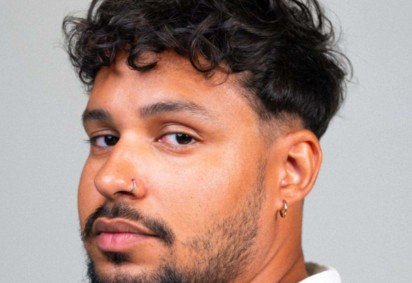 Conheça Breno Loeser, o artista sergipano por trás da nova identidade visual do Rio Carnaval 2026 -  (crédito: Reprodução) -Conheça Breno Loeser, o artista sergipano por trás da nova identidade visual do Rio Carnaval 2026 -  (crédito: Reprodução)