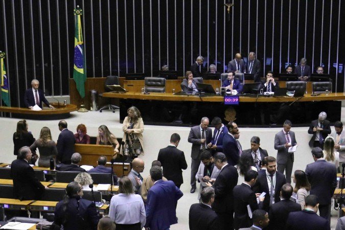 Congresso vota LDO 2026 com previsão de superavit de R$ 34,3 bilhões