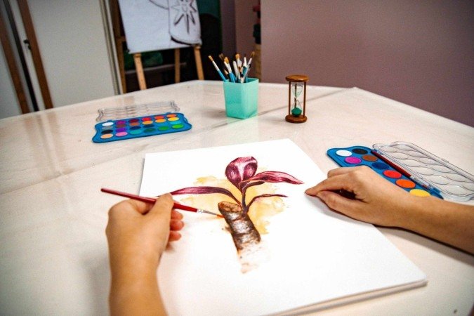 Oficina de aquarela no programa Rolê Cultural, realizado no CCBB -  (crédito:  Gabriela Pires)