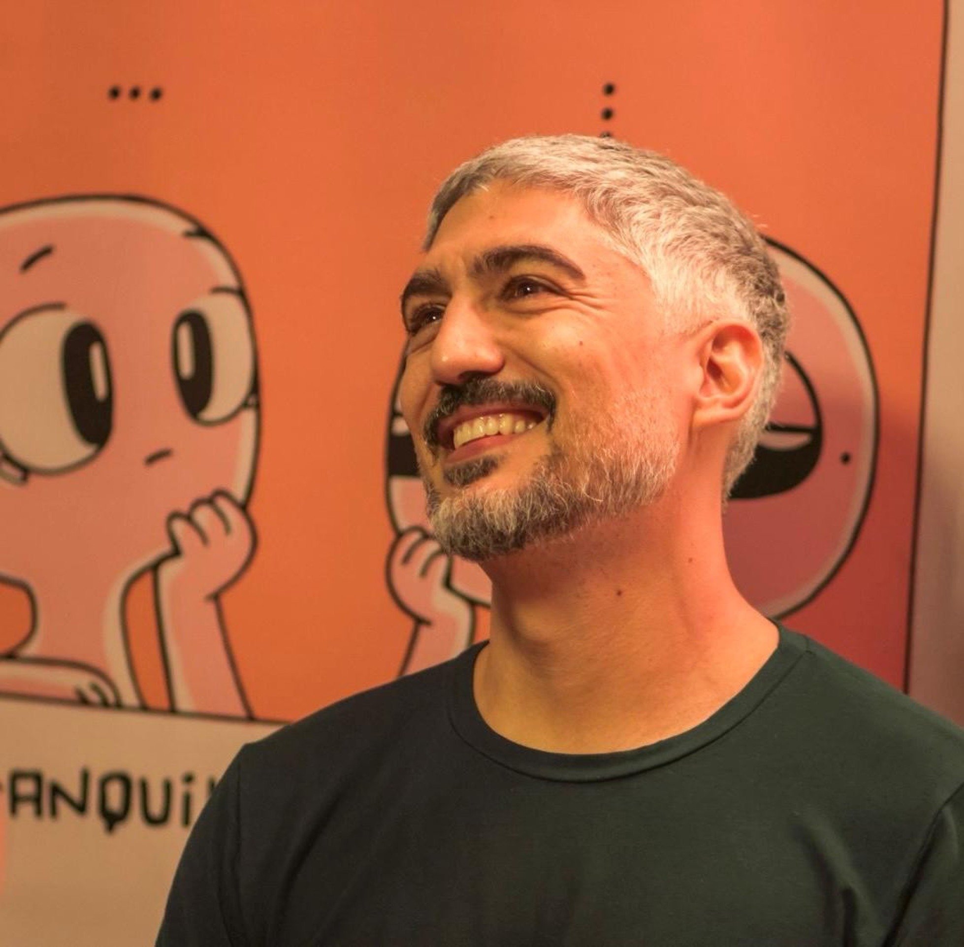 Artista Pedro Sangeon,  criador do Gurulino