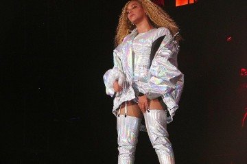 Beyonc&eacute; completou 44 anos no dia 04/09/2025.  Nascida em Houston, no Texas, ela &eacute; considerada uma das maiores artistas pop do s&eacute;culo 21. 
 -  (crédito: J.&eacute;bey/Wikimedia Commons)
