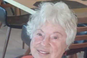 Tita Lima: poemas que traçam o caminho da autora da infância em Minas até Brasília -  (crédito: Arquivo pessoal)