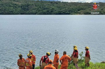 O corpo foi encontrado próximo à barragem do Paranoá -  (crédito: Reprodução: CBMDF)