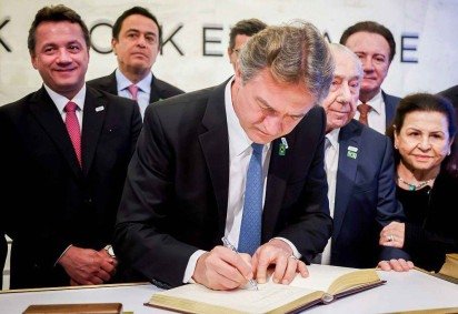 A JBS conseguiu recentemente a autorização para listar suas ações na Bolsa de Nova York -  (crédito: Michael Nagle/Bloomberg via Getty Images) -A JBS conseguiu recentemente a autorização para listar suas ações na Bolsa de Nova York -  (crédito: Michael Nagle/Bloomberg via Getty Images)