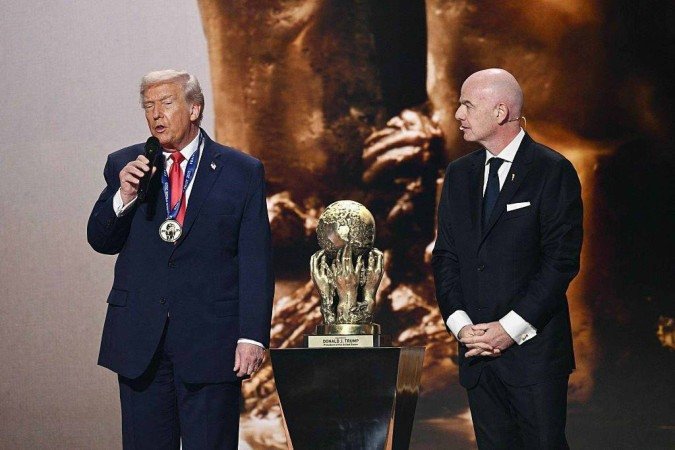 O prêmio da paz criado pela Fifa e concedido a Trump em sorteio da Copa do Mundo - (crédito: BBC Geral) O prêmio da paz criado pela Fifa e concedido a Trump em sorteio da Copa do Mundo - (crédito: BBC Geral)