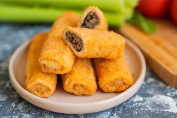 Croquete de carne moída (Imagem: Sheviakova Kateryna | Shutterstock) - (crédito: EdiCase) Croquete de carne moída (Imagem: Sheviakova Kateryna | Shutterstock) - (crédito: EdiCase)