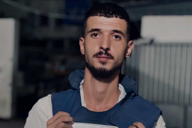 Hassan Salem, 26 anos, repórter fotográfico, morador do campo de refugiados de Jabalia