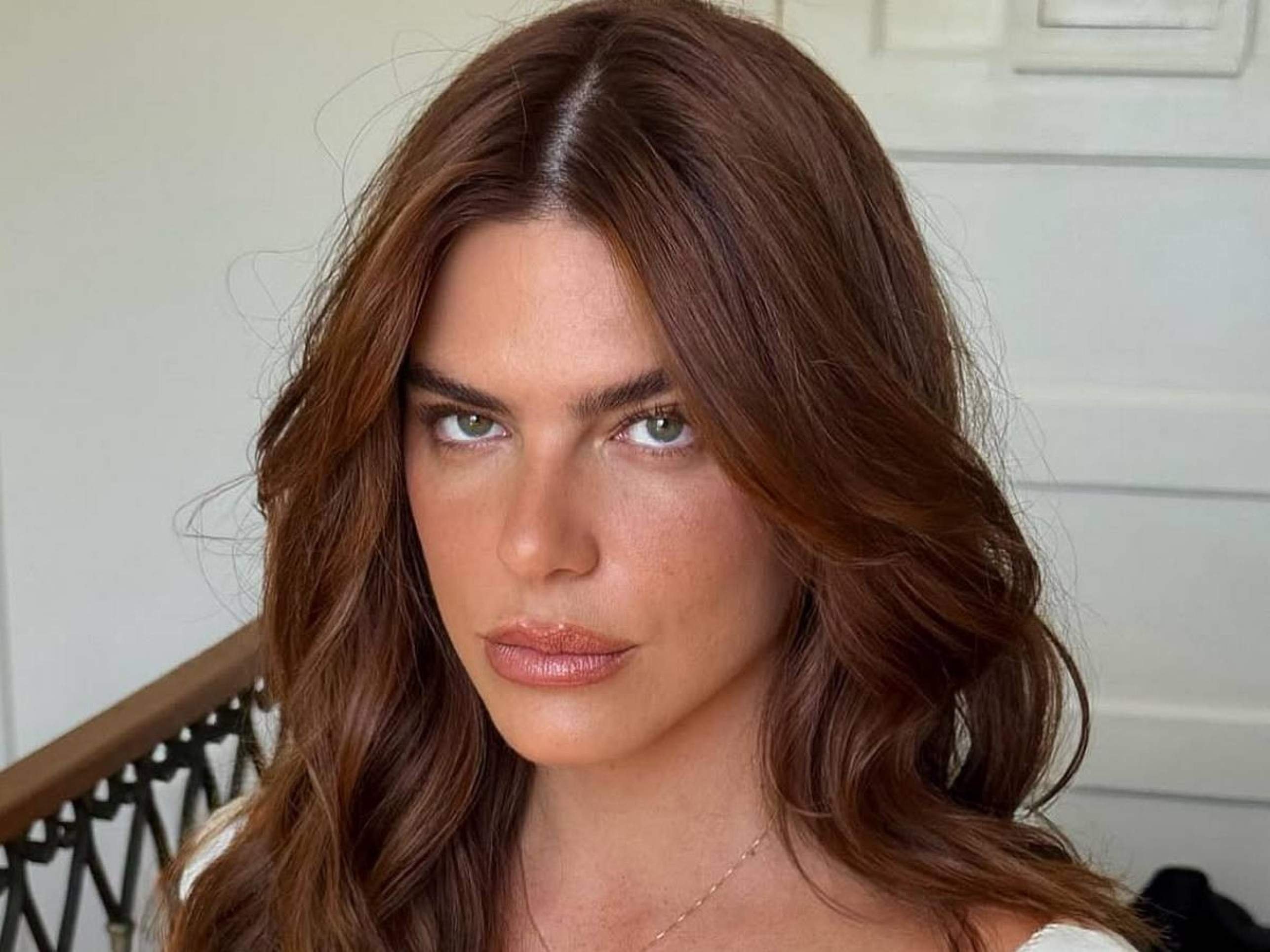 A modelo não cita agressões físicas, mas aponta para manipulações psicológicas que a afetaram -  (crédito: Reprodução/Instagram)