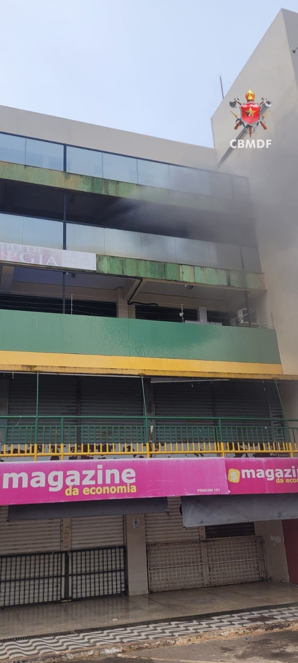 Clínica odontológica pega fogo em Planaltina; não houve feridos