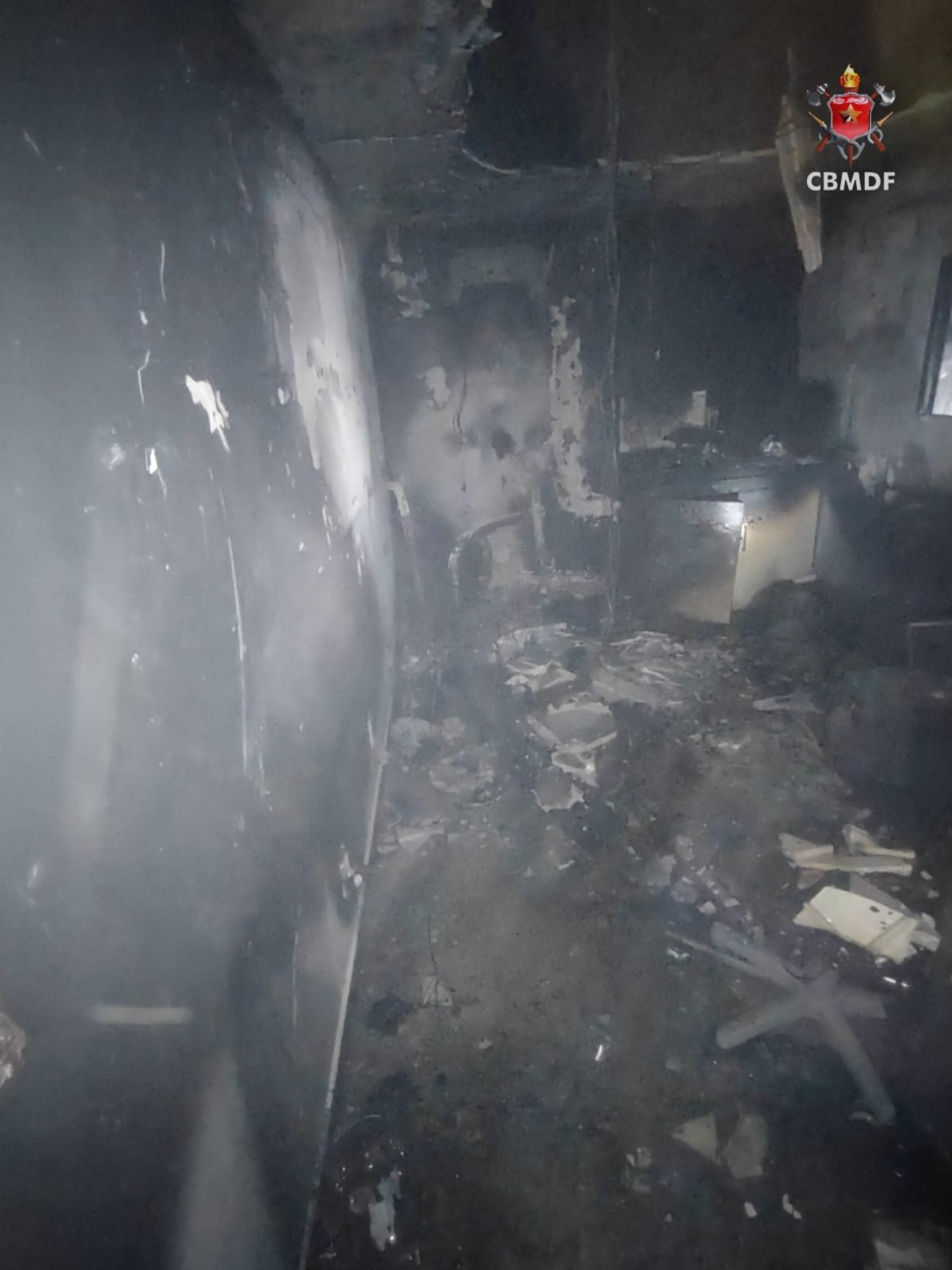 Clínica odontológica pega fogo em Planaltina; não houve feridos