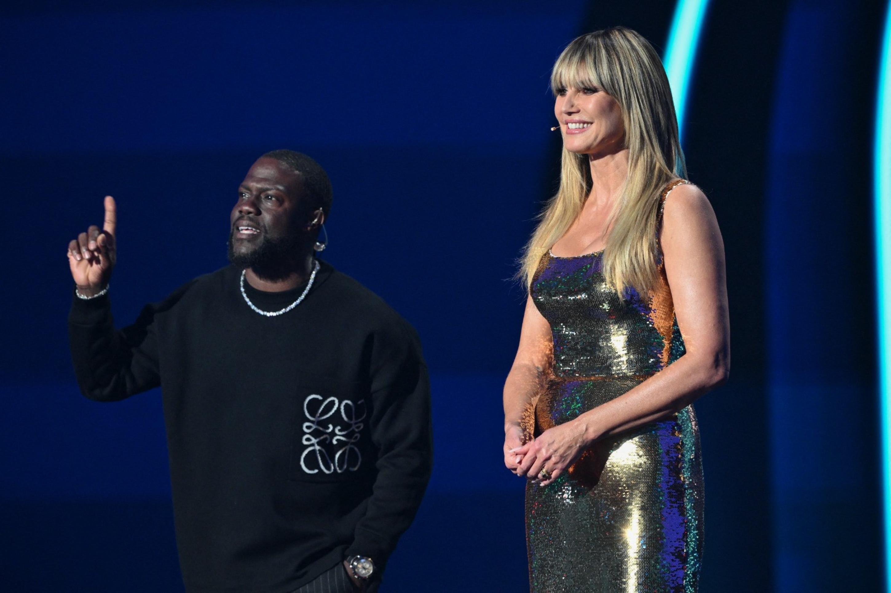 Saiba quem são os apresentadores do sorteio da Copa do Mundo de 2026