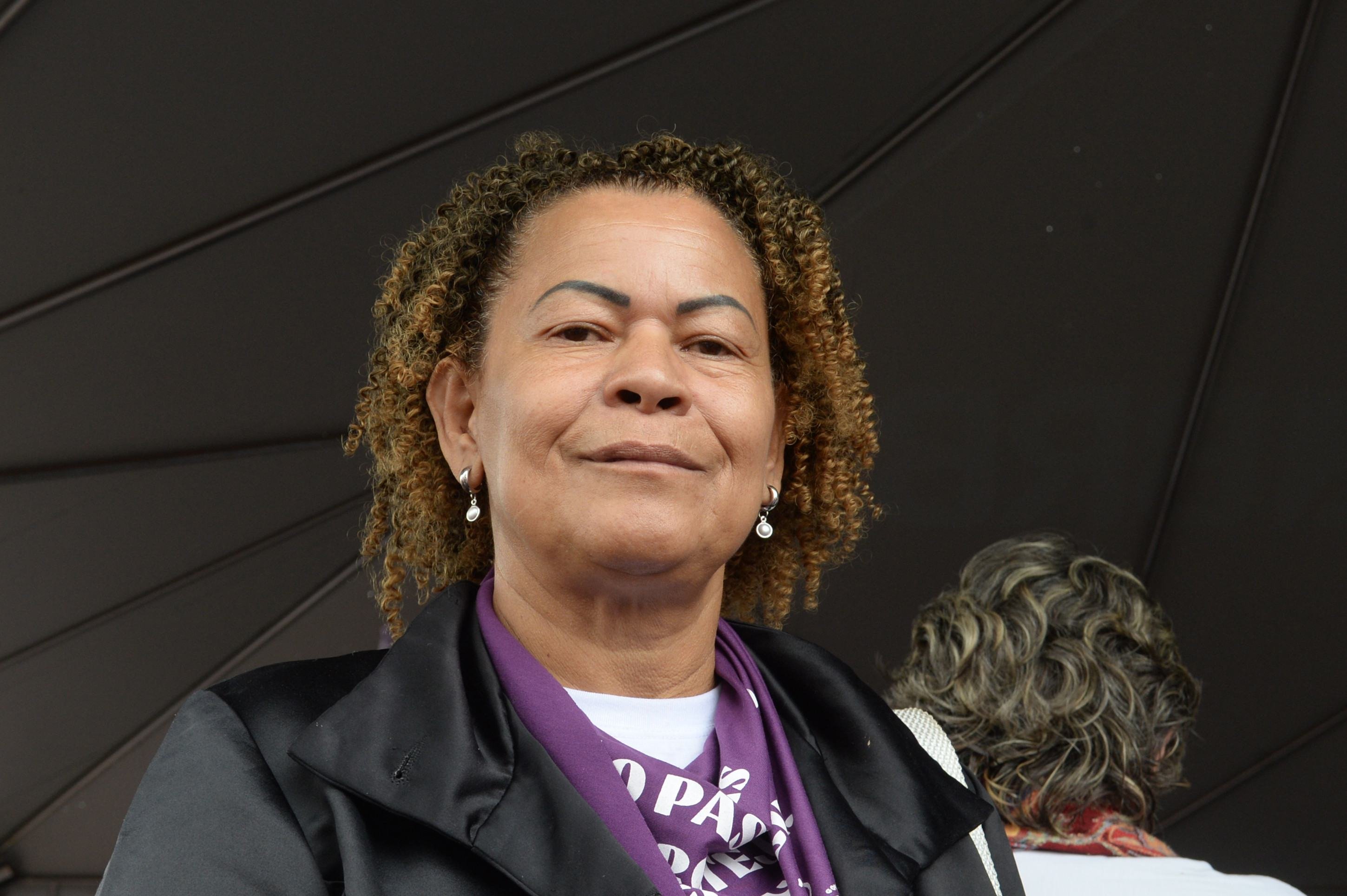  Ana Cleia Holanda, vítima de tentativa de feminicídio dirige uma instituição de proteção as mulheres