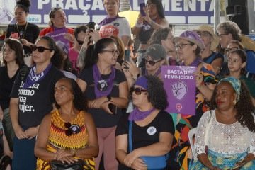  Segundo a organiza&ccedil;&atilde;o do Levante Mulheres Vivas, o evento reuniu cerca de 3 mil pessoas nesse domingo -  (crédito:  Marcelo Ferreira/CB/D.A Press)