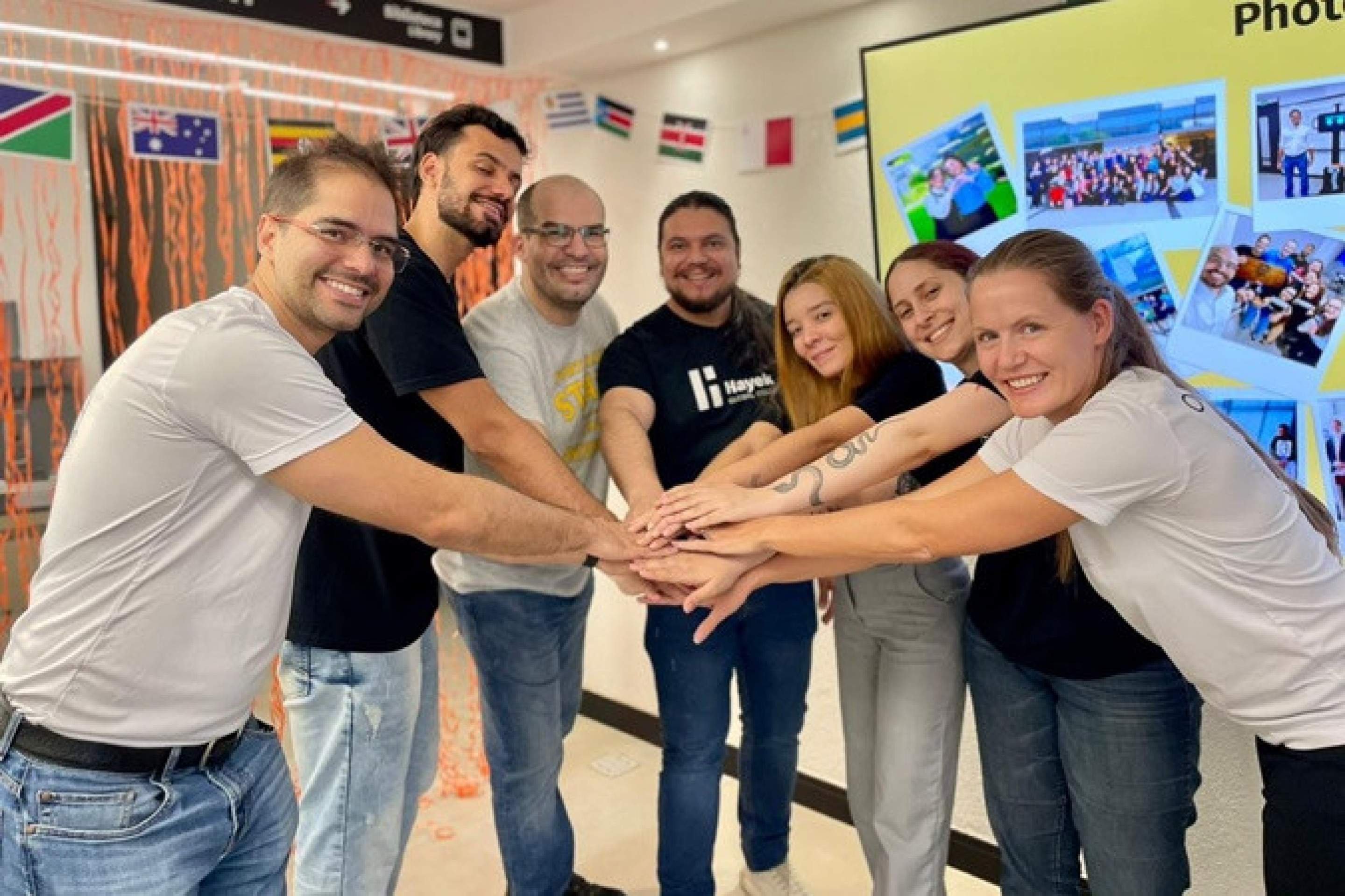 Equipe Hayek Global College pronta para a confra corporativa desde ano, para fortalecer o sentimento de pertencimento