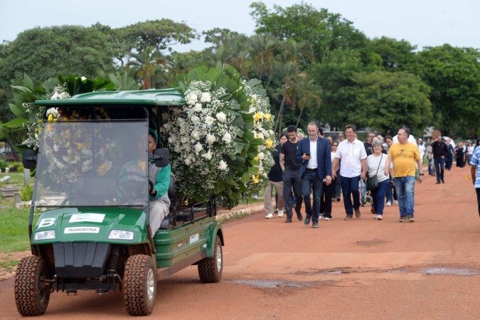  07/12/2025 Crédito: Marcelo Ferreira/CB/D.A Press. Brasil. Brasília - DF -  Centério Campo da Esperança da Asa Sul, enterro do Mestre Woo.