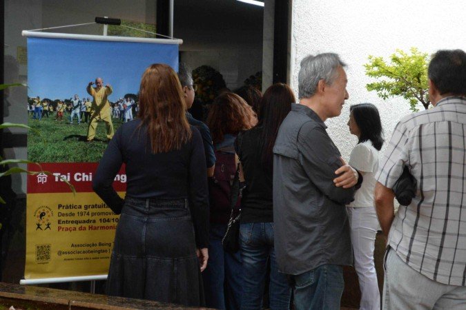 Amigos, parentes, praticantes de tai chi e autoridades deram adeus a Mestre Woo neste domingo (07/12) -  (crédito: Marcelo Ferreira CB/DA Press)