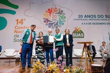 Lula e ministros assinaram atos durante participação na conferência -  (crédito: Ricardo Stuckert / PR)